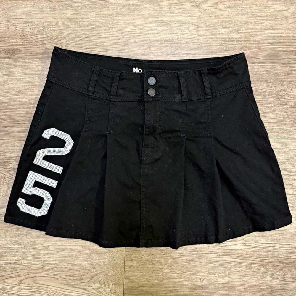 No Boundaries Women's Black Pleated Mini Skirt Graphic Print Denim Cotton M